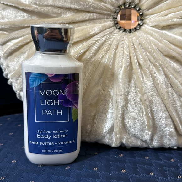 BATH & BODY WORKS SET. . . MOON LIGHT PATH SCENT - Picture 5 of 6